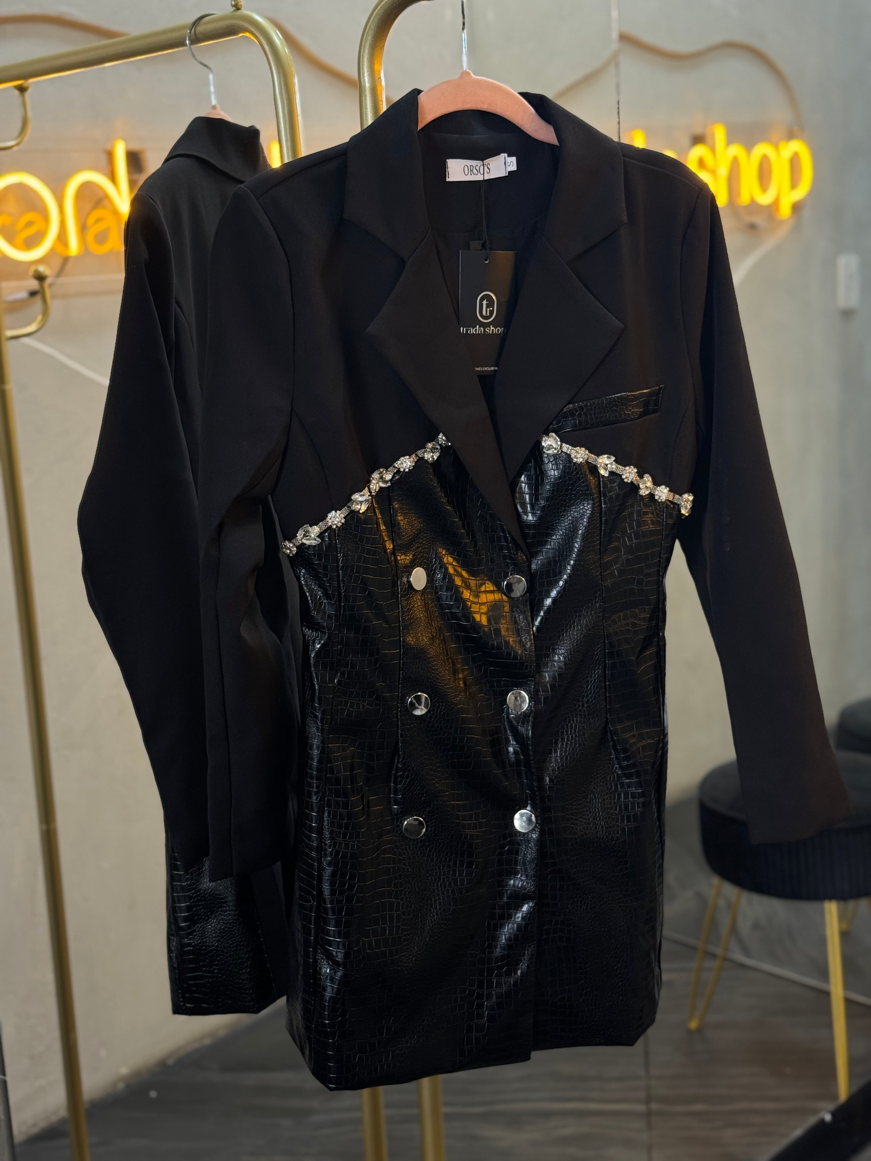 Blazer negro, brillos